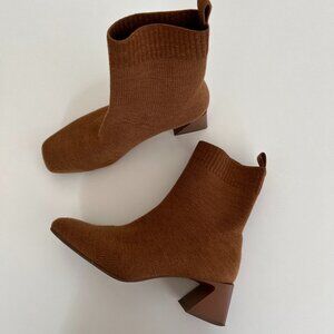 Vivaia Square-Toe Water-Repellent Block Heeled Boots Regina Pro / 39.5 / caramel